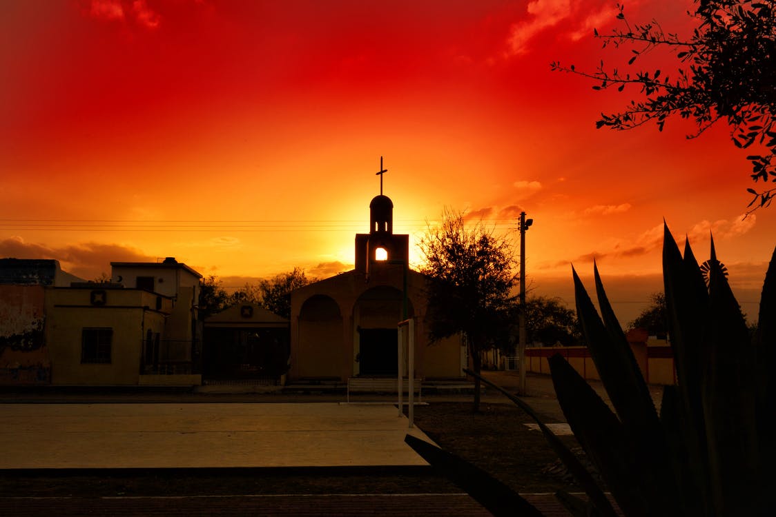 capilla atardecer